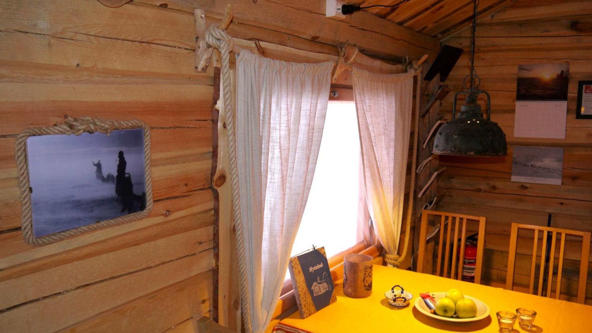 Bardu Huskylodge Екстериор снимка