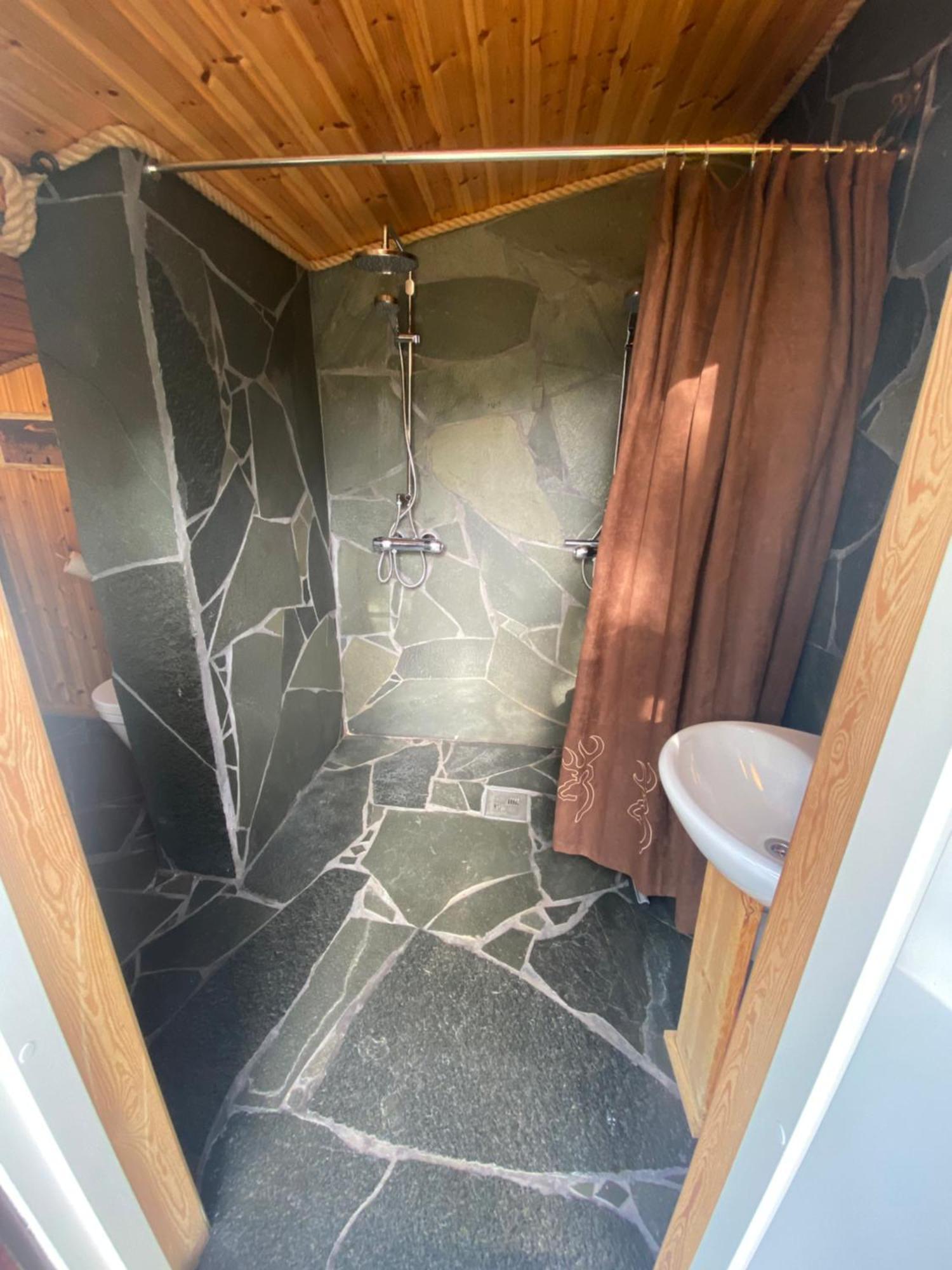 Bardu Huskylodge Екстериор снимка